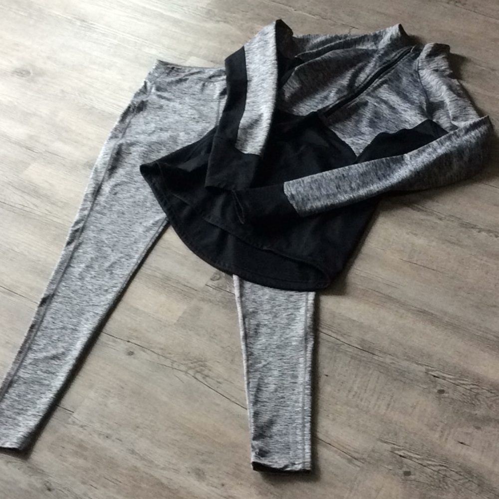 Reebok size M set. Black/Grey